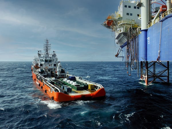 Offshore-vessel-in-work
